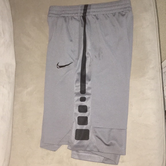 nike elite shorts grey